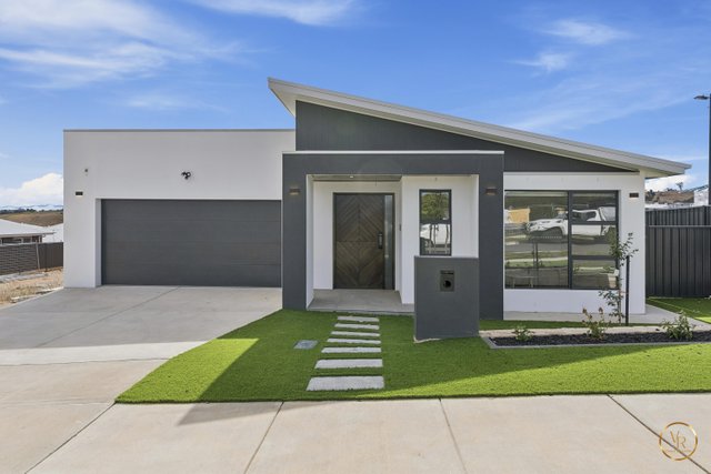 16 Purcell St, ACT 2914