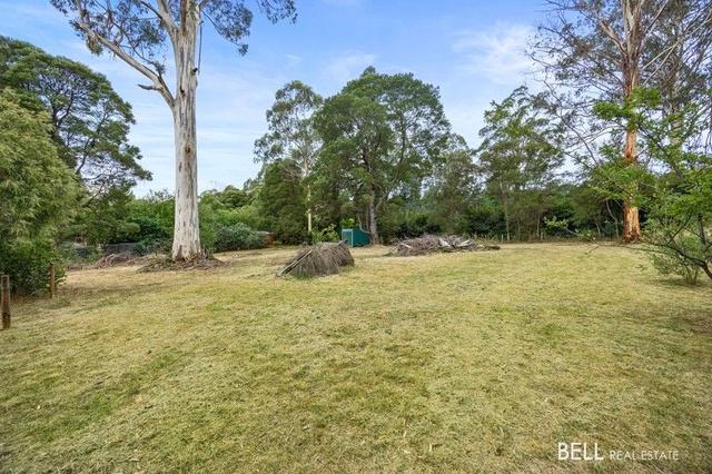 8 Whitegum Drive, VIC 3799