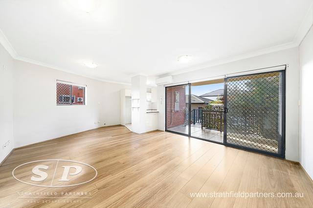 1/10 Belleverde Avenue, NSW 2135