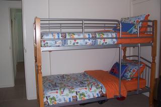 Bed 3 (2011-04-24)