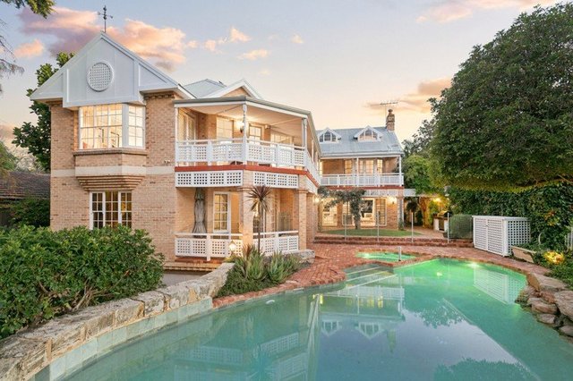 4 Kathryn Crescent, WA 6009