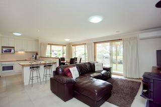 Family Room (2013-08-14)