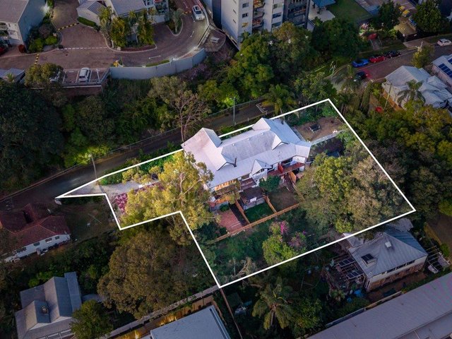 1-8/10 Dukinfield Street, QLD 4006