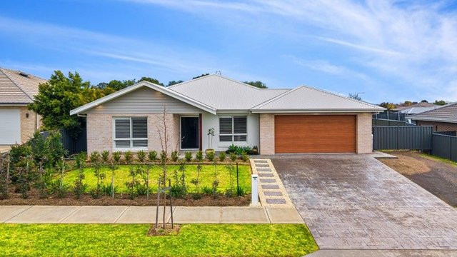 18 Simmental Way, NSW 2340