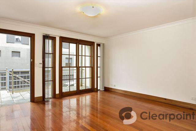 2 Red Lion Street, NSW 2039