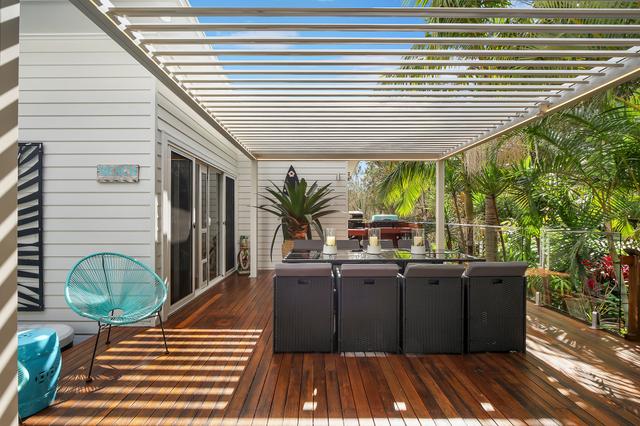 2/157 The Round Drive, NSW 2251