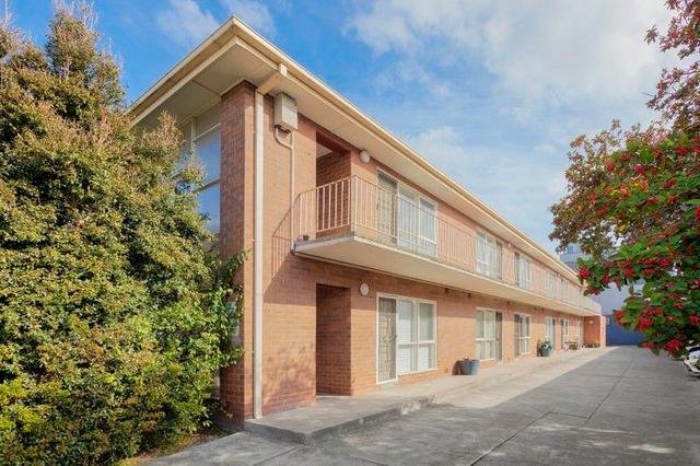 1/16 Kokaribb Rd, VIC 3163