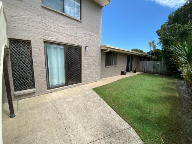 2/16 Hinkler Parade, QLD 4558