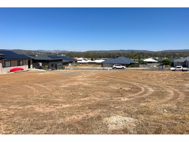 29 Whitewater Terrace, NSW 2640