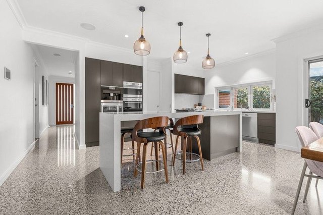 37 Mills Crescent, VIC 3284