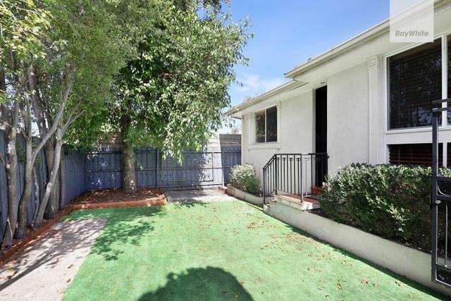 4/11 Halpin Street, VIC 3055