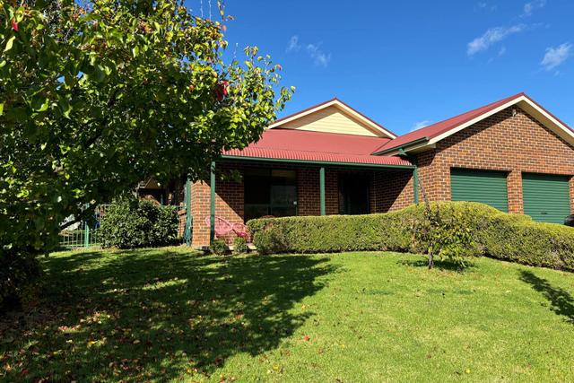 45 Henry Bayly Drive, NSW 2850