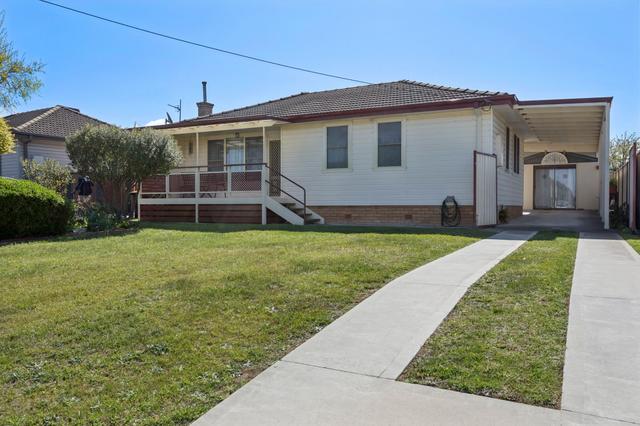 32 Chisholm St, NSW 2580