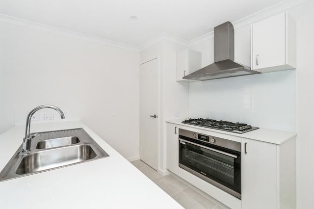 19 Cowaramup Loop, WA 6037