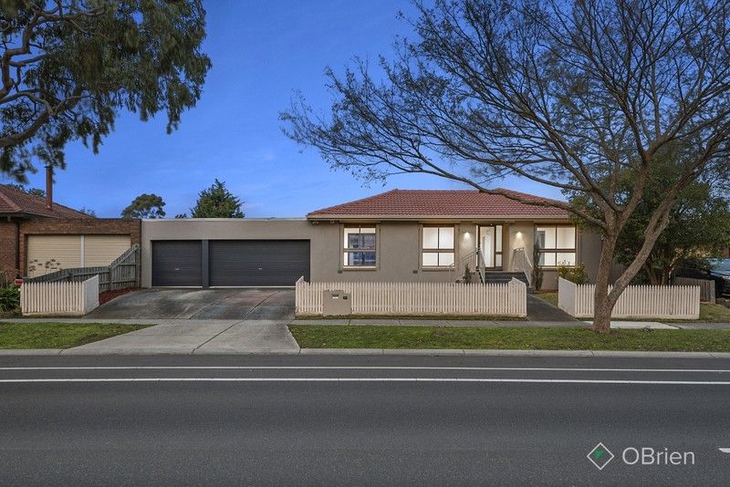 19 James Cook Drive, Endeavour Hills VIC 3802 Allhomes