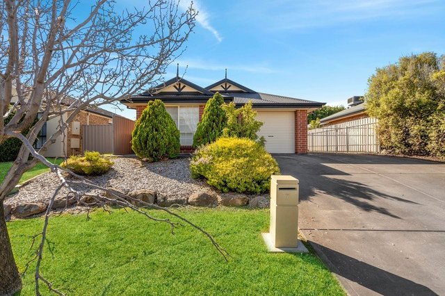 7 Overland Crescent, SA 5158