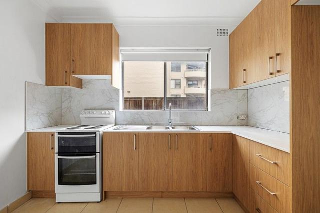 2/6 Cecil Street, NSW 2131