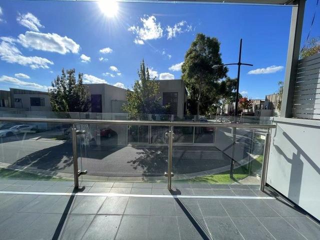101/8 Yarra Bing Crescent, VIC 3125