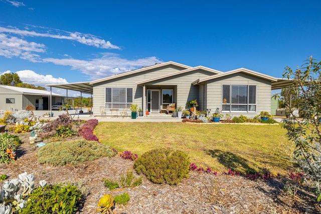 366 Ocean Farm Drive, WA 6044