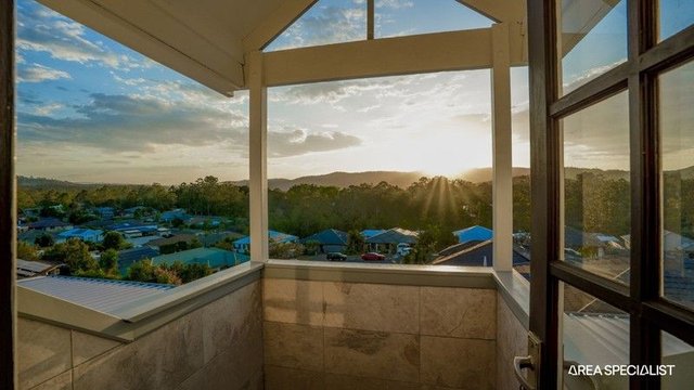 2 Carmel Close, QLD 4211