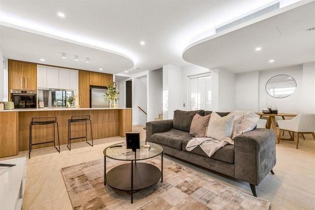 10/577 Warrigal Road, QLD 4113