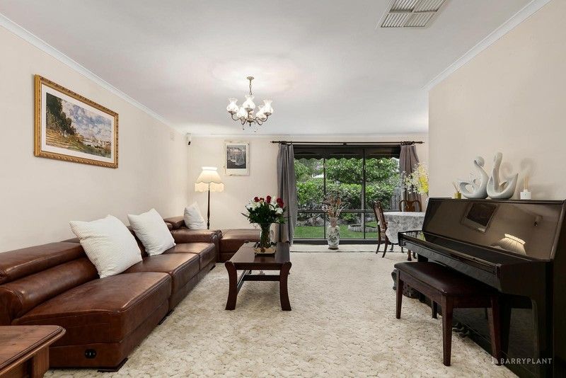 https://images.allhomes.com.au/property/photo/4fc84750e5cd28e07d19f8cc71599a7d_hd.jpg