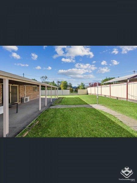 17 Fairbairn Street, QLD 4132