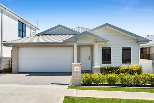10 Coach House Street, NSW 2570