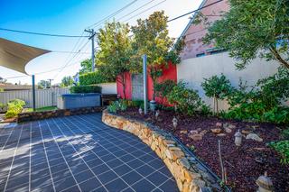 Rear Garden (2020-03-17)
