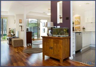 Living Rooms (2013-10-17)