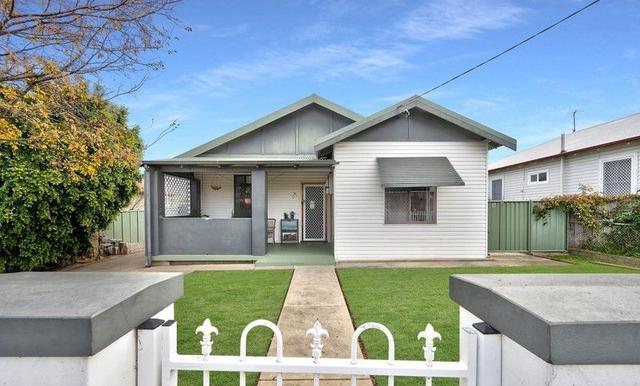 16 Dean St, NSW 2340