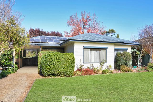 105 McNabb Crescent, NSW 2680