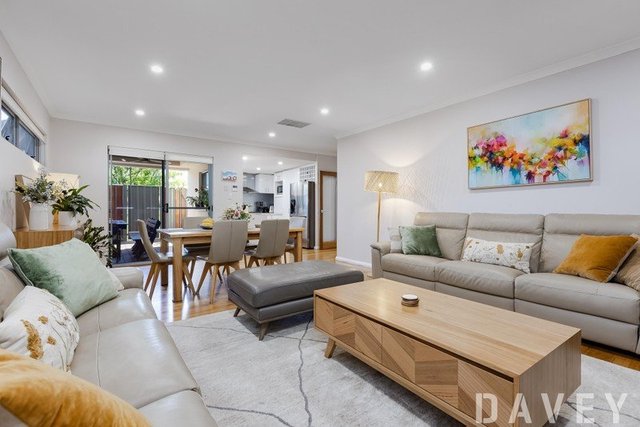 8C Geneff Street, WA 6018