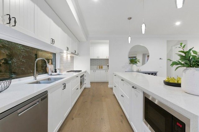 15 Kubis Avenue, VIC 3195