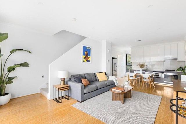 7 Aviary Grove, VIC 3071