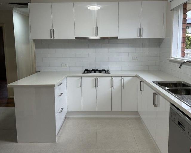 32 Barry Road, VIC 3151