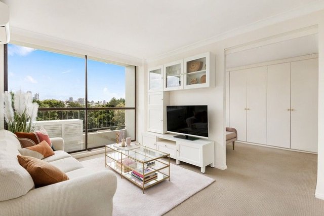 7F/4 Hampden Street, NSW 2021