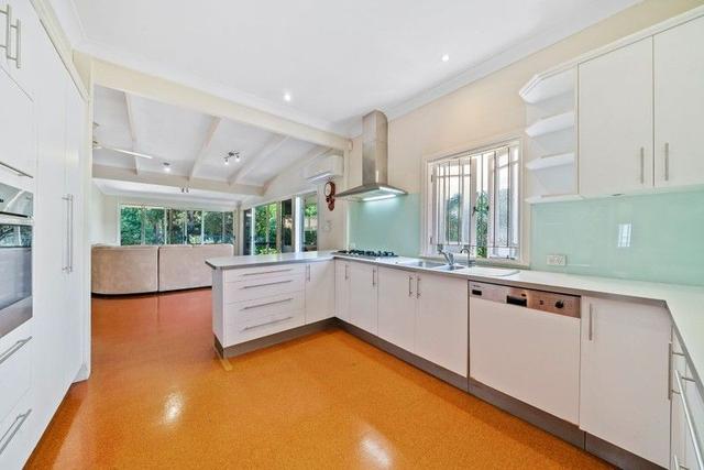 2 The Avenue, QLD 4011