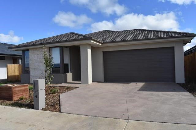 18 Simpson Circuit, VIC 3217