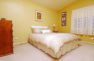Bedroom (2004-04-20)