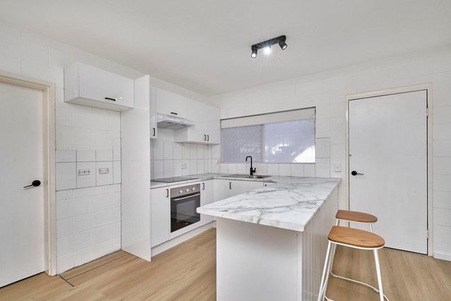 1/71-73 Moore Street, QLD 4879