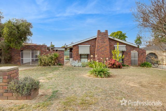 3 Merinda Crescent, NSW 2650