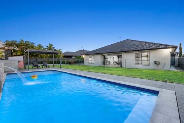 8 Lindeman Street, QLD 4505