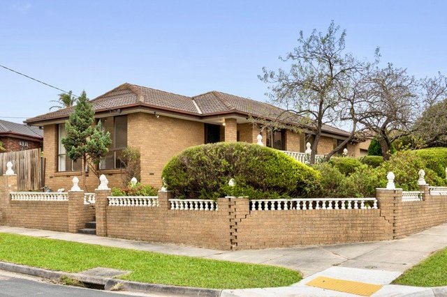 84 Loch Road, VIC 3175