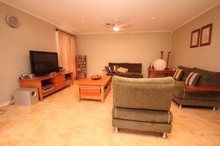Family room (2011-11-21)