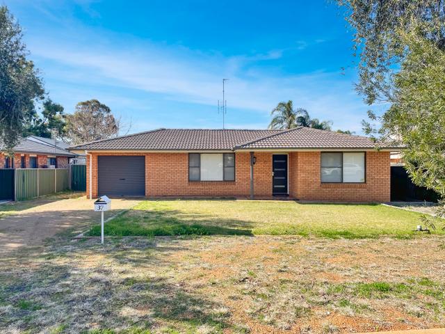 37 Meadowbank Drive, NSW 2830