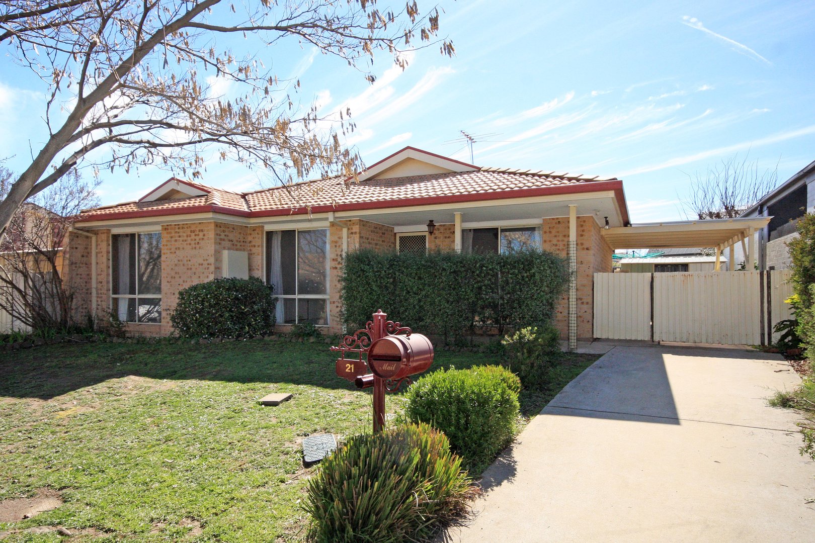 21 Thornhill Crescent, Dunlop ACT 2615 Allhomes