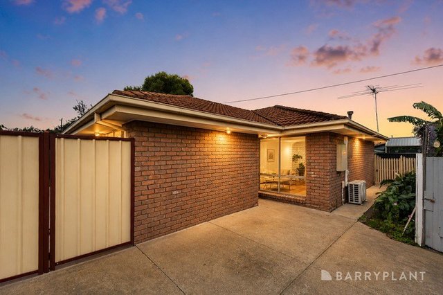 2/71 Henry Street, VIC 3021
