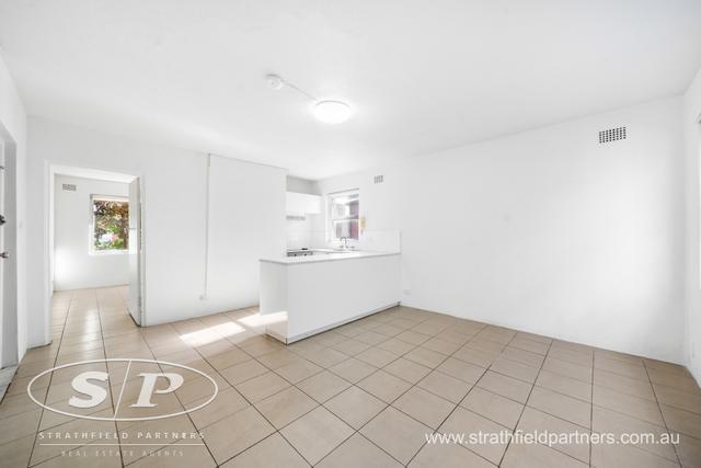7/21 Lyons Street, NSW 2135