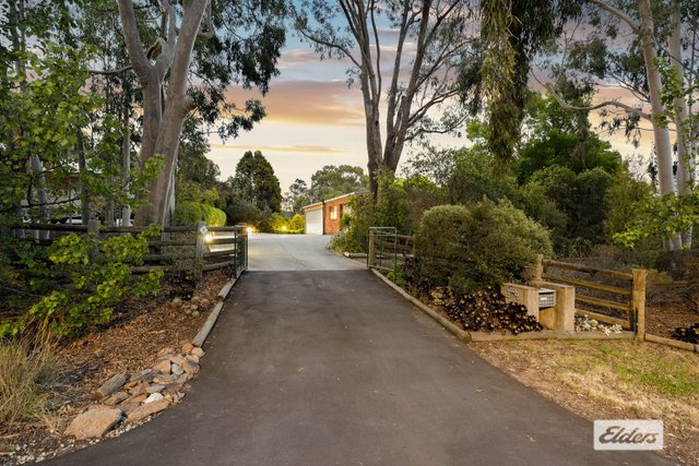 2 Jakary Court, VIC 3690